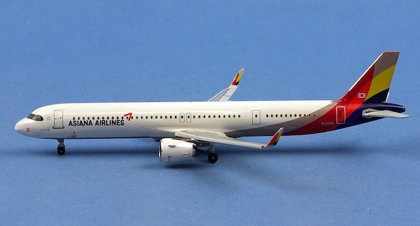 Airbus A321neo Asiana Airlines HL8356  AC411071