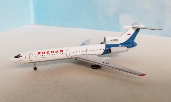 Tupolev Tu154M Rossiya RA-85658 AC411245