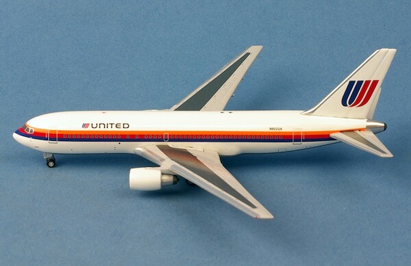 Boeing 767-200 United Airlines N602UA  AC411378