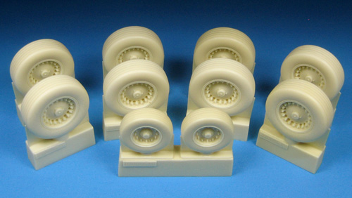 B1B Lancer Main and Nosewheel set (Revell) BR48238
