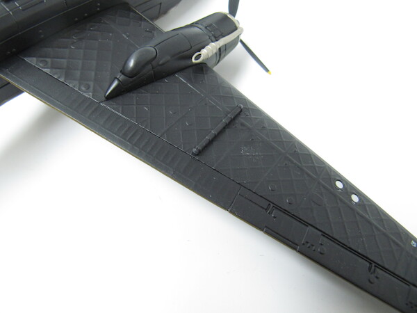 Vickers Wellington L7818 RAF, Ward VC, missing broken parts caused by faulty inner plastic packaging . see pictures AA34812dam