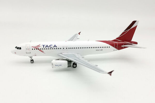 Airbus A320-200 TACA Airlines N682TA  IFEAV682