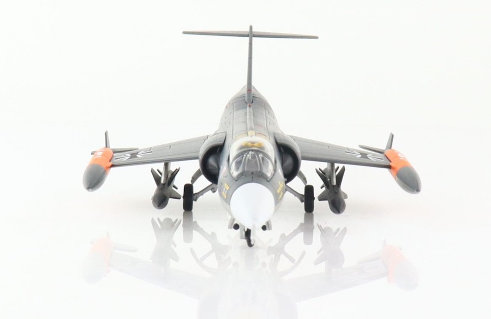 Hobbymaster HA1049 F104G Starfighter 26+69 MFG 2 Marineflieger Fl