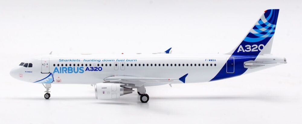 Inflight 200 IFAIRBUS320 Airbus A320-211 Airbus House F-WWBA