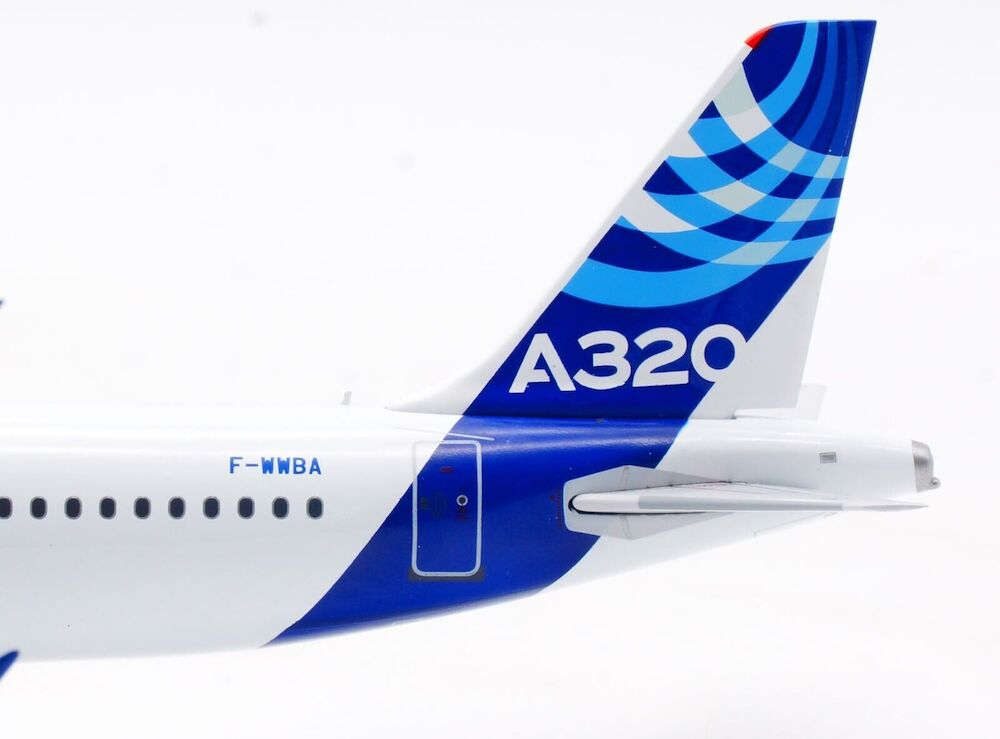 Inflight 200 IFAIRBUS320 Airbus A320-211 Airbus House F-WWBA