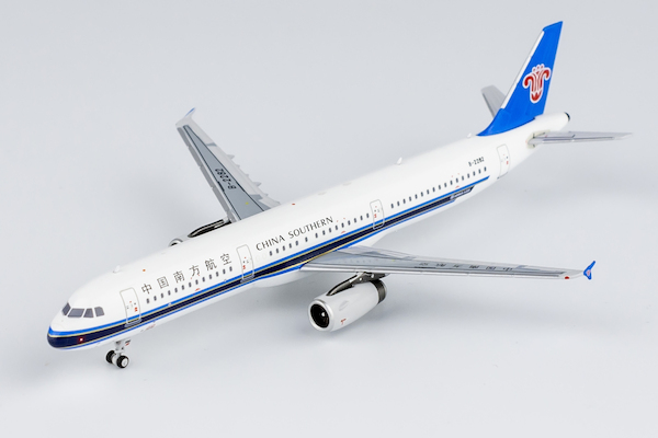 Airbus A321-200 China Southern Airlines B-2282 13067