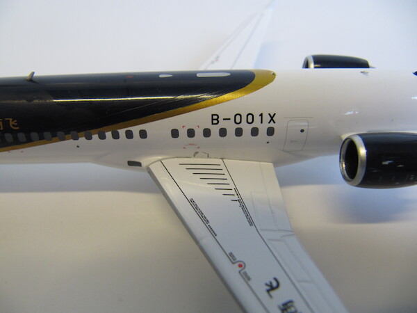 ARJ21B COMAC Business Jet B-001X (Airshow China 2021),small paint defect  20103dam
